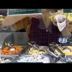 Среда Обитания. Чем нас кормят на улице?